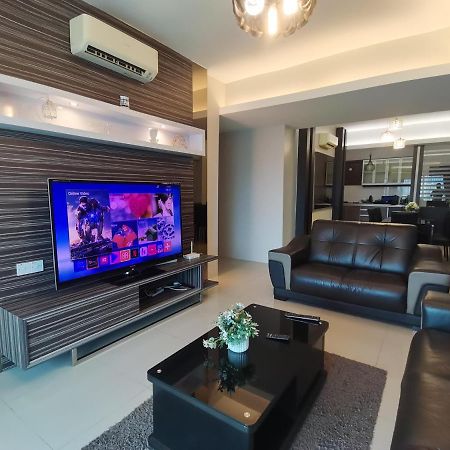 איפוה Glamorous At Kinta Riverfront Apartment מראה חיצוני תמונה